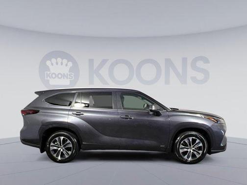 2024 Toyota Highlander Hybrid XLE
