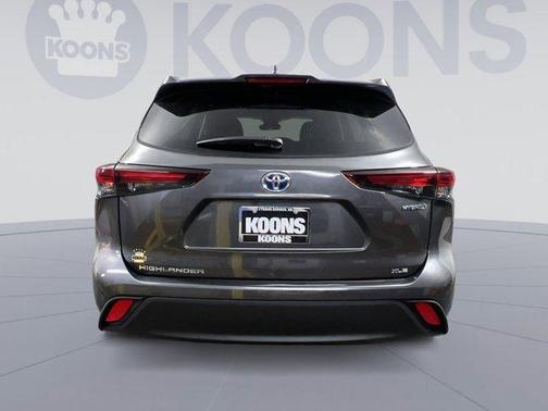 2024 Toyota Highlander Hybrid XLE