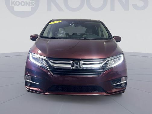 Deep Scarlet Pearl 2019 Honda Odyssey Elite