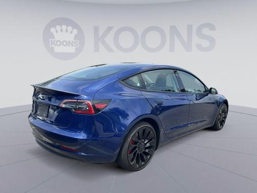 Deep Blue Metallic 2023 Tesla Model 3 Performance