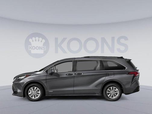 2021 Toyota Sienna LE