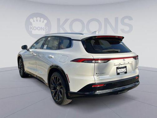 2025 Toyota Crown Signia Limited