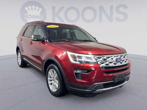 RUBY RED METALLIC TINTED CC 2019 Ford Explorer XLT