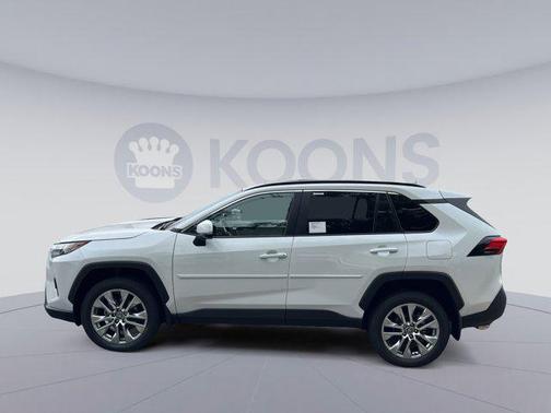2025 Toyota RAV4 XLE Premium