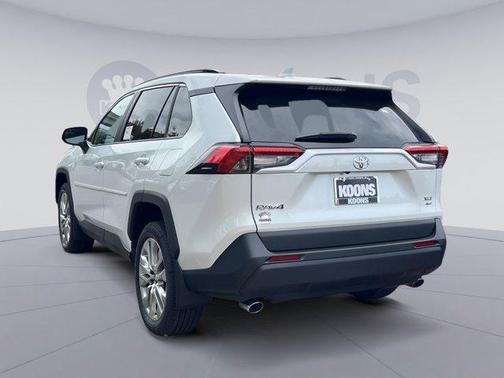 2025 Toyota RAV4 XLE Premium
