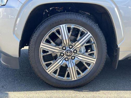 2025 Toyota Sequoia Base
