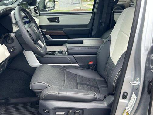 2025 Toyota Sequoia Base