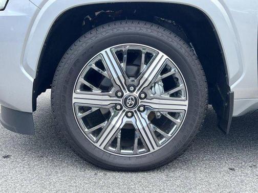 2025 Toyota Sequoia Base