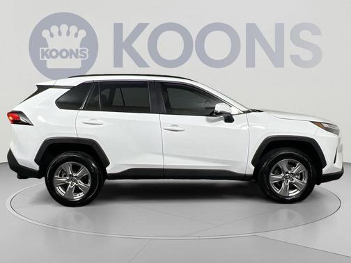 Ice Cap 2025 Toyota RAV4 XLE
