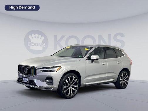 2023 Volvo XC60 B5 Ultimate Bright Theme