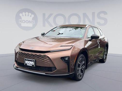 2025 Toyota Crown Signia XLE