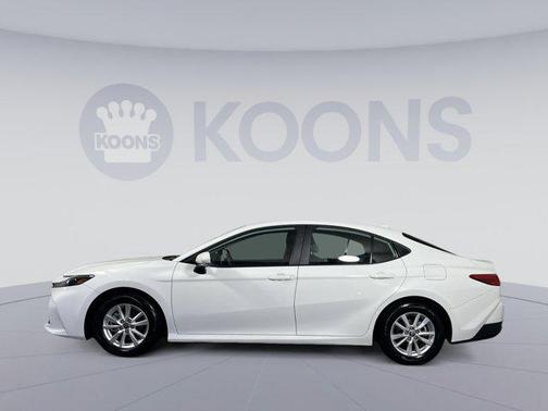 Ice Cap 2025 Toyota Camry LE