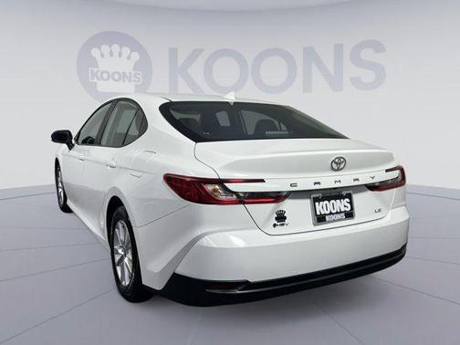Ice Cap 2025 Toyota Camry LE