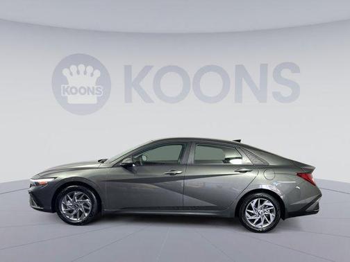 2025 Hyundai ELANTRA HEV Blue