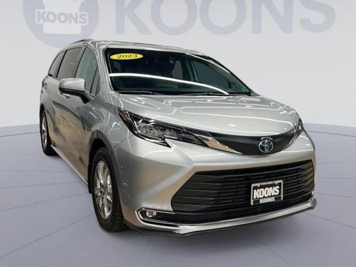 2023 Toyota Sienna XLE