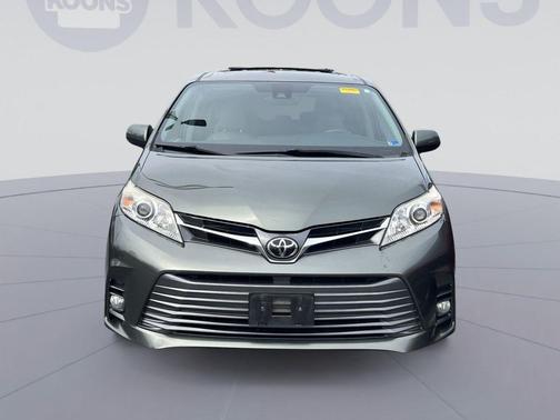 Alumina Jade Metallic 2018 Toyota Sienna XLE