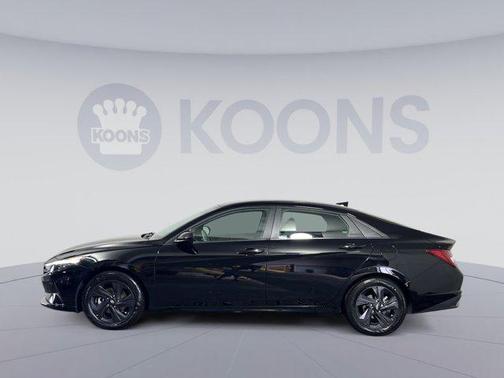 2023 Hyundai ELANTRA HEV Blue