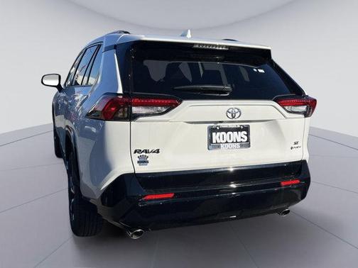 2025 Toyota RAV4 Hybrid SE