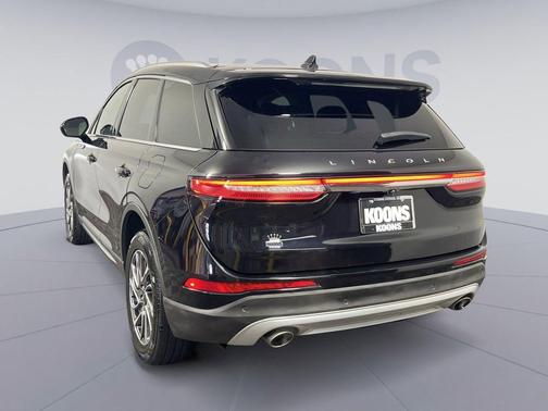 INFINITE BLACK MET CC 2022 Lincoln Corsair Standard
