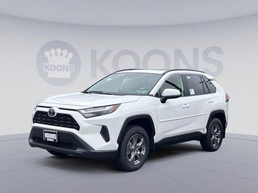 2025 Toyota RAV4 Hybrid XLE
