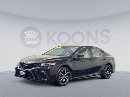2024 Toyota Camry Hybrid SE