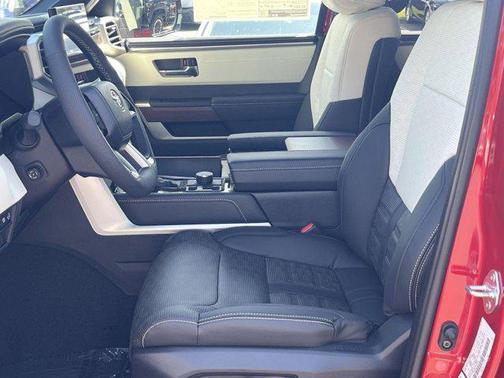 2025 Toyota Sequoia Base