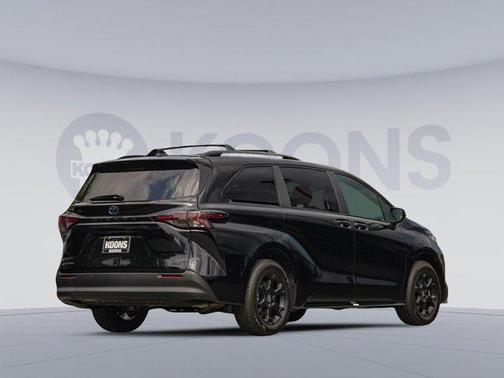 2025 Toyota Sienna Woodland Edition