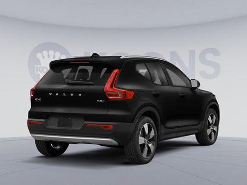 2020 Volvo XC40 T4 Momentum