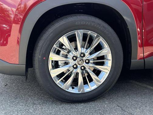 Ruby Flare Pearl 2026 Toyota Grand Highlander Platinum