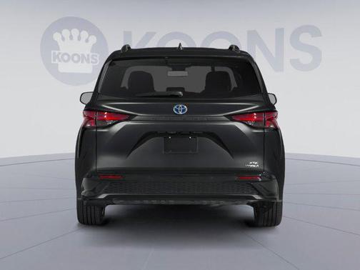 2026 Toyota Sienna XSE 7 Passenger