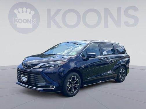 2025 Toyota Sienna Platinum 7 Passenger