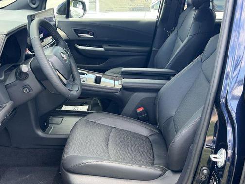 2025 Toyota Sienna Platinum 7 Passenger