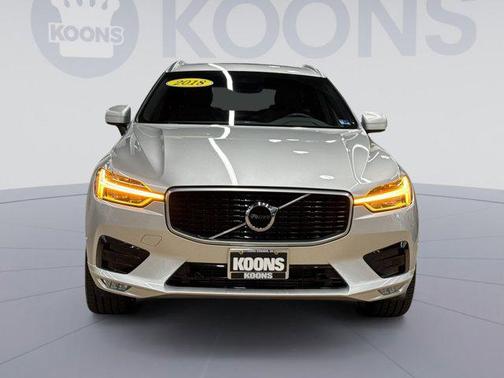 Bright Silver Metallic 2018 Volvo XC60 T5 R-Design