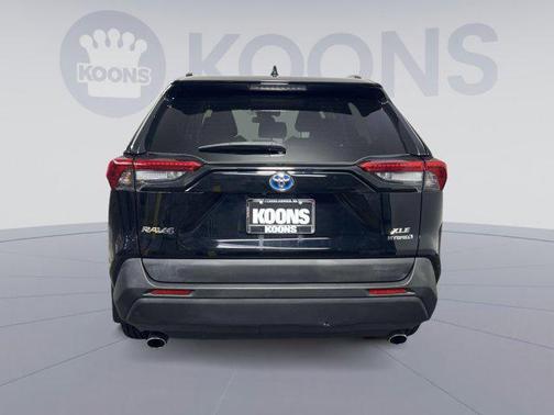 2021 Toyota RAV4 Hybrid XLE