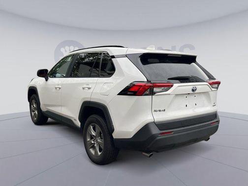 2024 Toyota RAV4 Hybrid SE