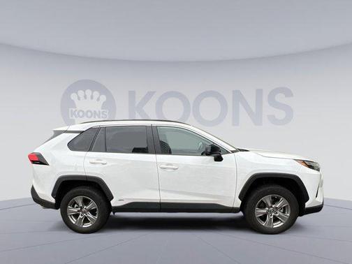 2024 Toyota RAV4 Hybrid SE