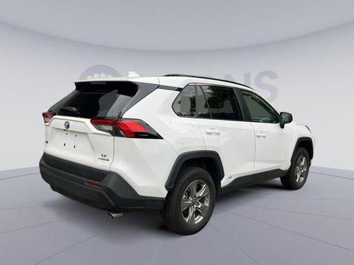 2024 Toyota RAV4 Hybrid SE