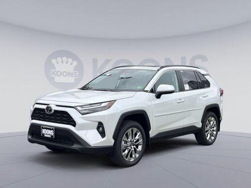 2025 Toyota RAV4 XLE Premium