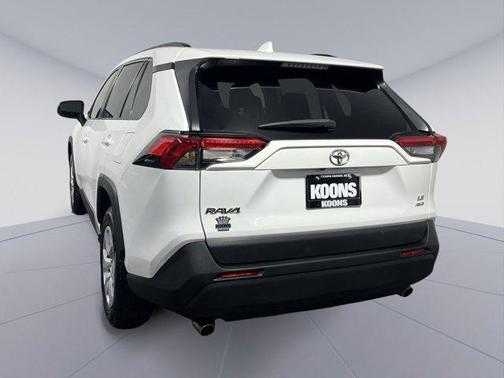 2019 Toyota RAV4 LE