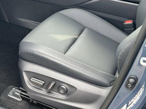 2025 Toyota Crown Signia Limited