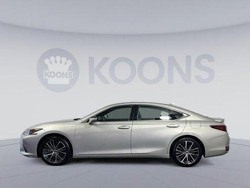 2024 Lexus ES 300h Base