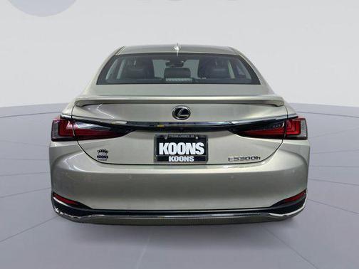 2024 Lexus ES 300h Base