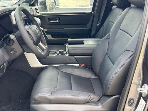 2025 Toyota Sequoia Platinum