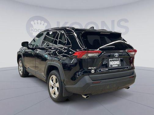 2021 Toyota RAV4 Hybrid XLE Premium