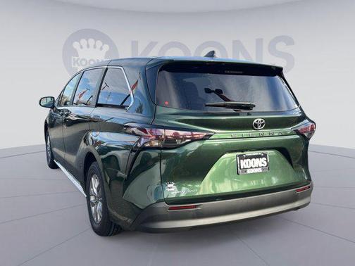 2026 Toyota Sienna LE