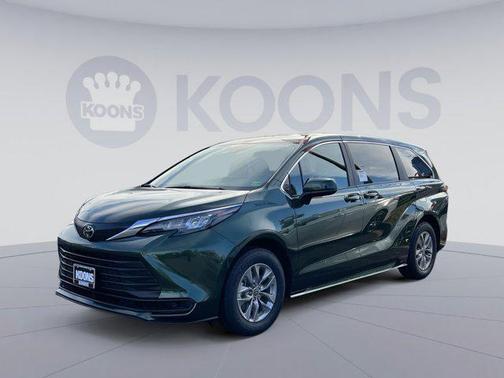 2026 Toyota Sienna LE