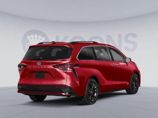 2022 Toyota Sienna XSE 7 Passenger
