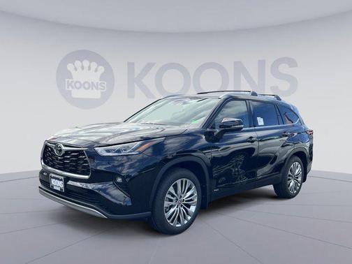 2025 Toyota Highlander Hybrid Platinum