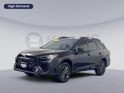 Crystal Black Silica 2025 Subaru Outback Onyx Edition
