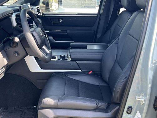 2025 Toyota Sequoia Platinum